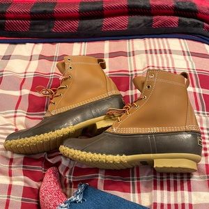 Women’s L.L. Bean Duck boots 8” Size 11N excellent condition Never worn